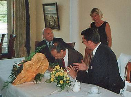 Prof. Dr. Hubert Rohde, Dr. Friedrich Wilhelm Prinz von Preußen, Hannelore Eckert, Dominik Rohde v.l.n.r. beim Seminar 2001 in Husum